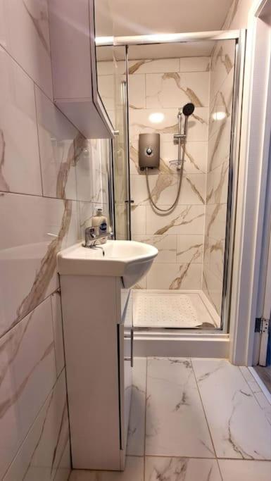 Brand New Collection Of Studios Close To Tube Station London Kültér fotó