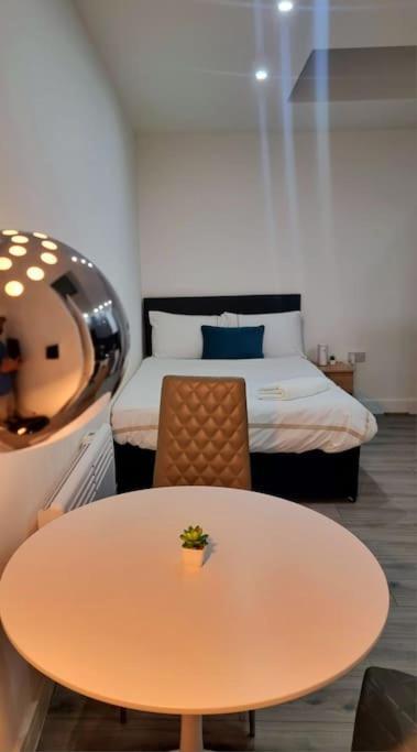 Brand New Collection Of Studios Close To Tube Station London Kültér fotó